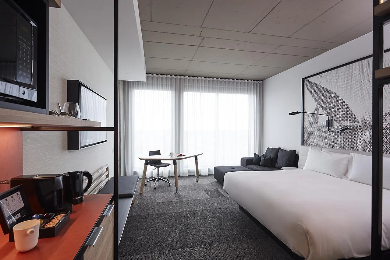 Hotel Escad Quartier Dix30 Brossard