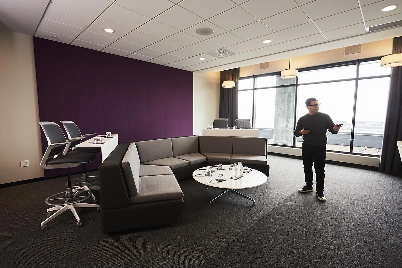 ****  Hotel Escad Quartier Dix30 Brossard Canada