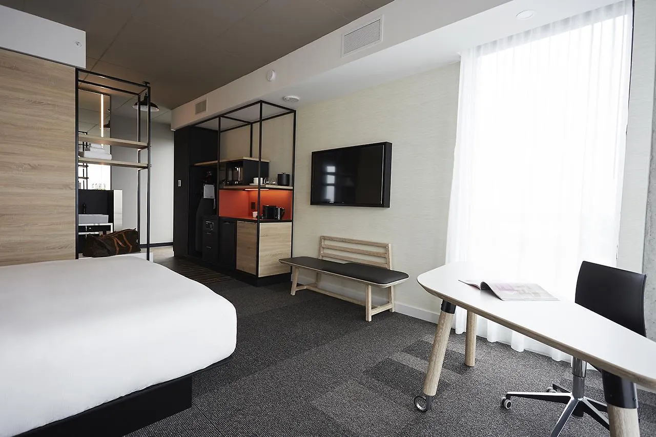 Hotel Escad Quartier Dix30 Brossard