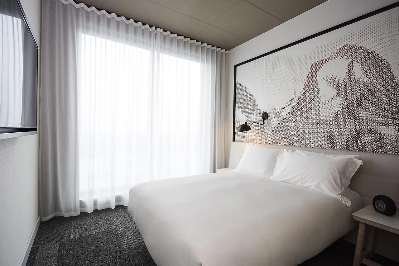 Hotel Escad Quartier Dix30 Brossard