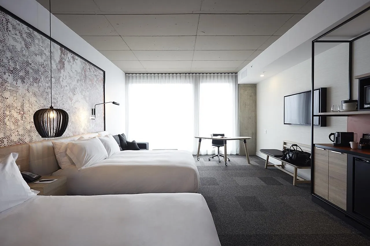 Hotel Escad Quartier Dix30 Brossard