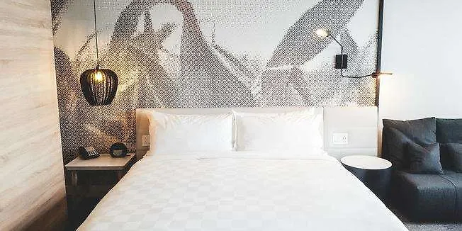 Hotel Escad Quartier Dix30 Brossard